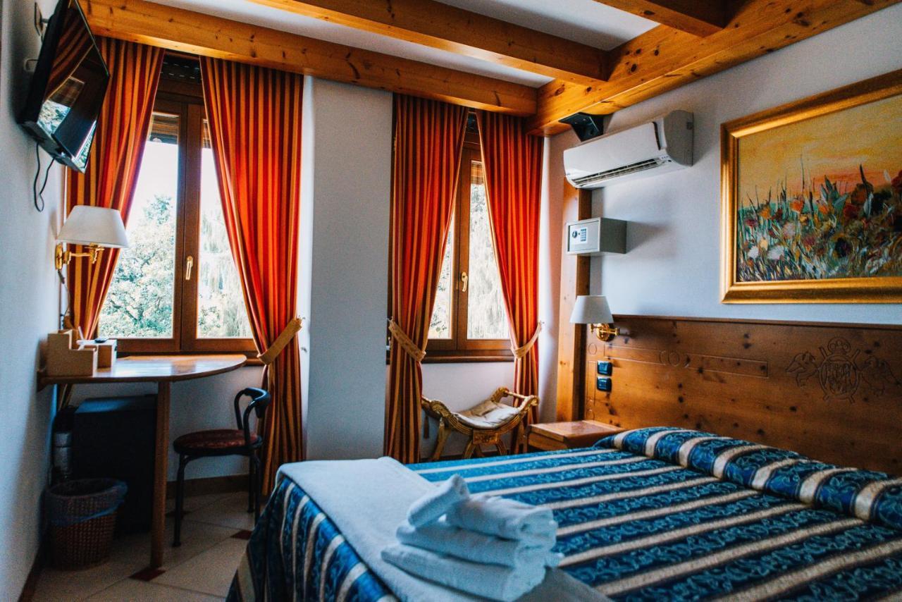 Arciduca Charming House Room & Breakfast Arco Exteriör bild