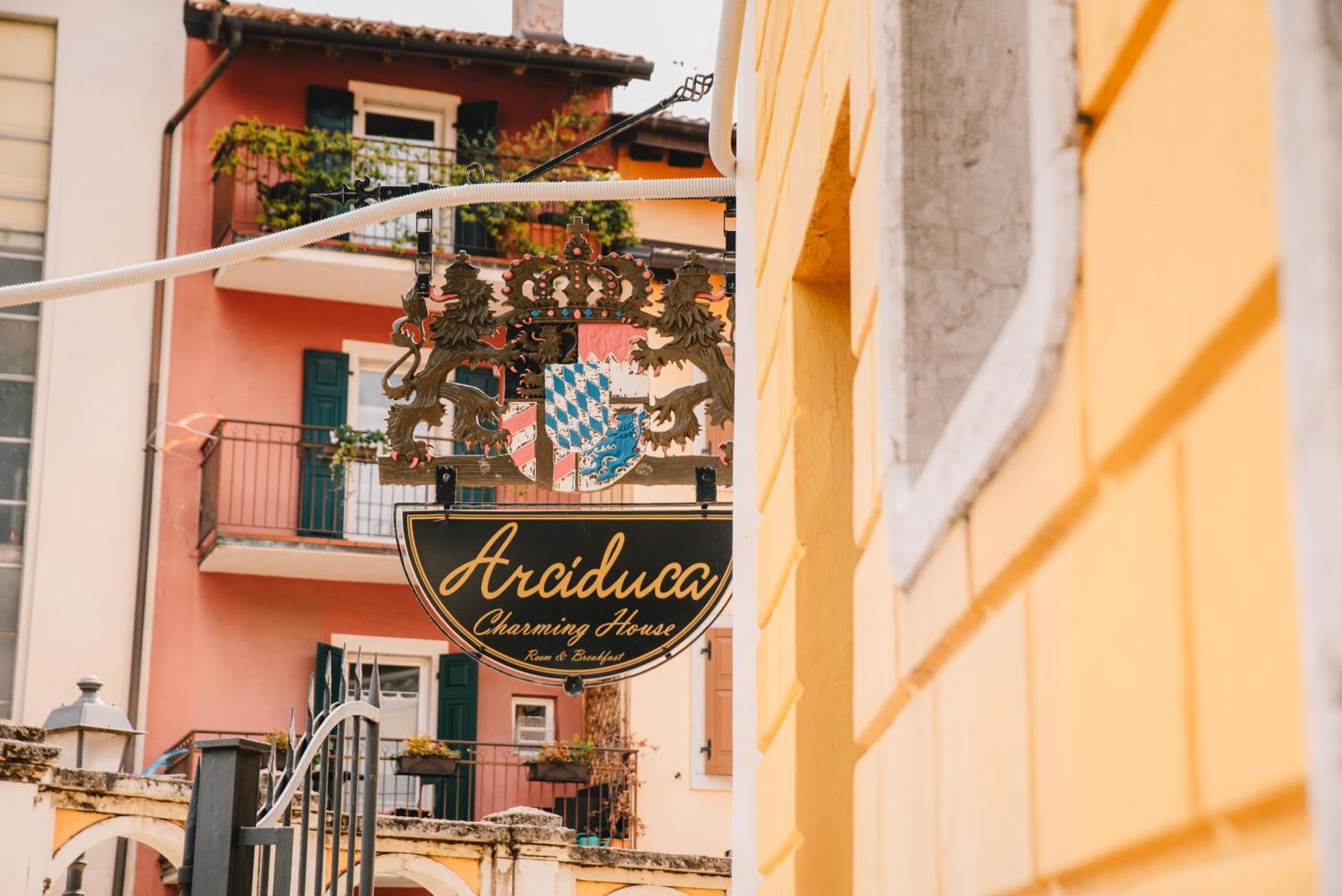 Arciduca Charming House Room & Breakfast Arco Exteriör bild
